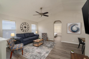 Perfect! Entire House- 6 Flags- Fiesta Texas- SeaWorld